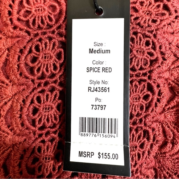 NWT ROMEO + JULIET Women's Size Medium Romper Embroidered Spice Red - Picture 6 of 7